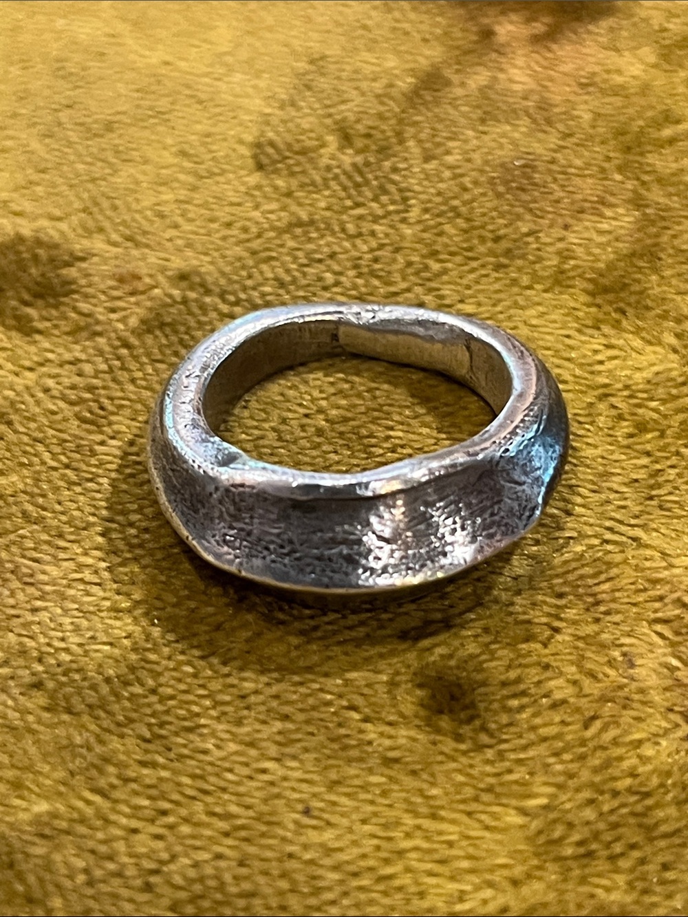 Vintage Textured Men's Silver Band Ring - Silver